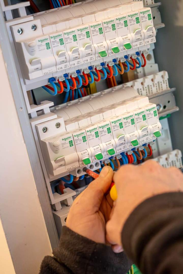 Pose de tableau électrique Toulouse et alentours